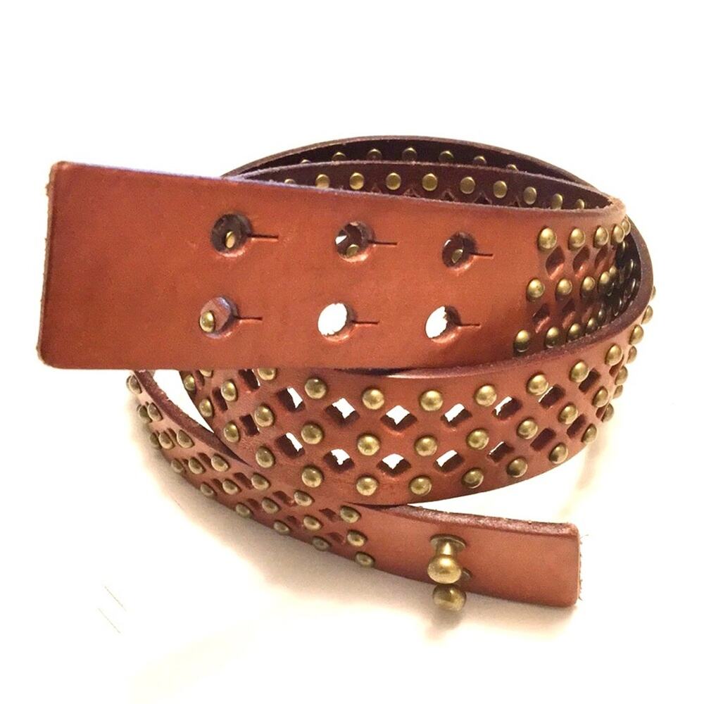 Boho leather belt no buckle closure system cognac